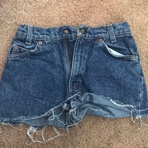 VINATGE LEVI SHORTS